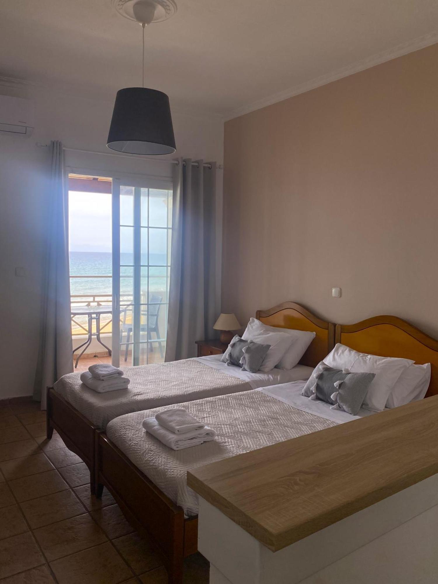 Nereides Apartments 아기오스고르디오스 외부 사진