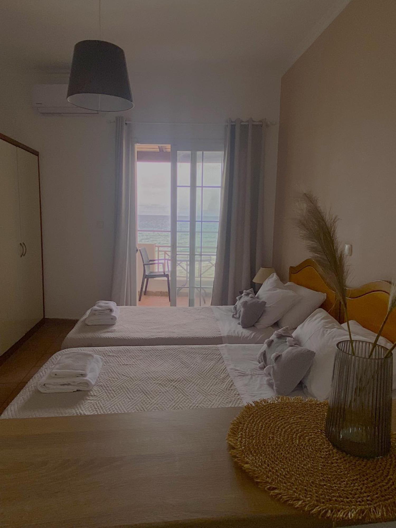 Nereides Apartments 아기오스고르디오스 외부 사진